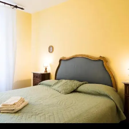 Cozy In Palazzo Magnalbo Konukevi